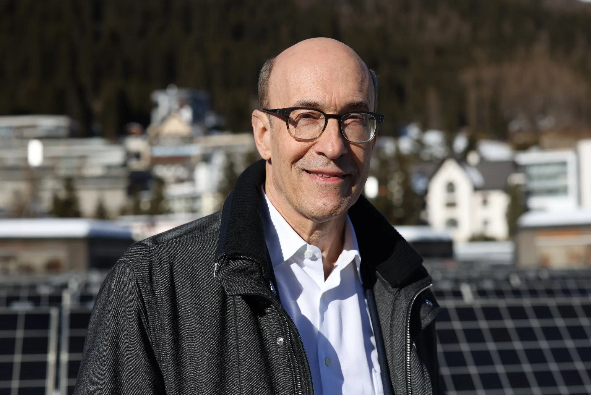 仮想通貨がドルの覇権を崩す、地下経済で影響力拡大ーロゴフ氏が警鐘 - Bloomberg