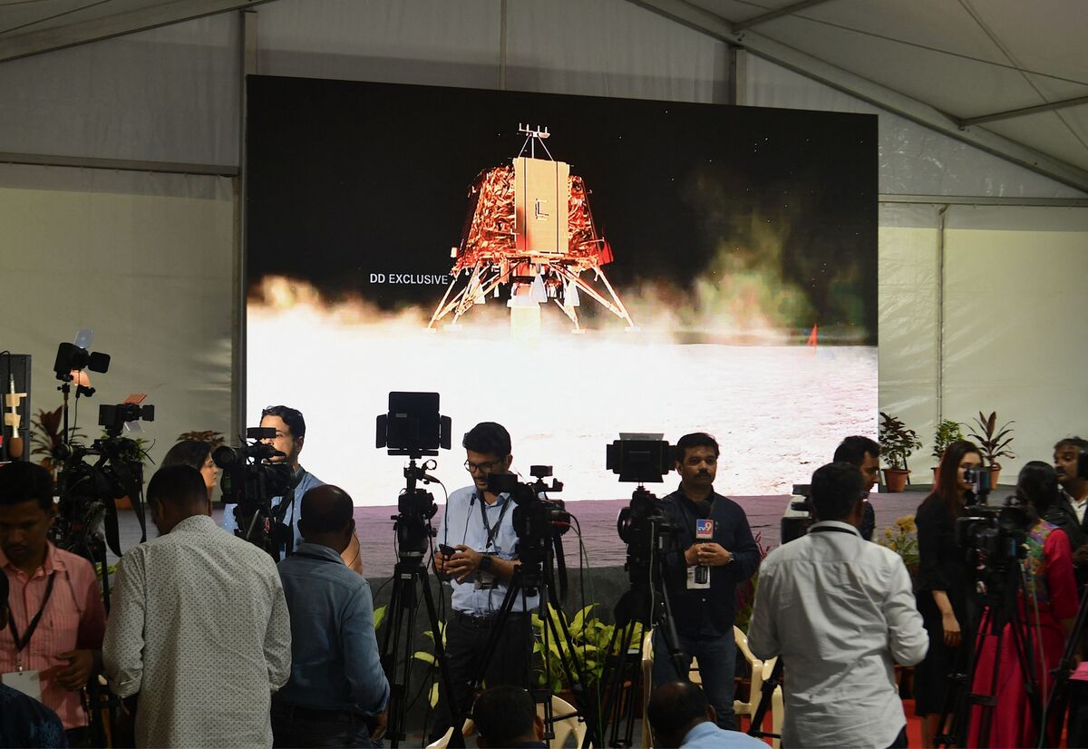 India’s Lunar Orbiter Detects Possible Subsurface Ice on Moon