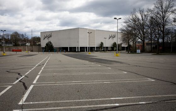 Bankruptcies Rip Through U.S. Mall Tenants With No End in Sight