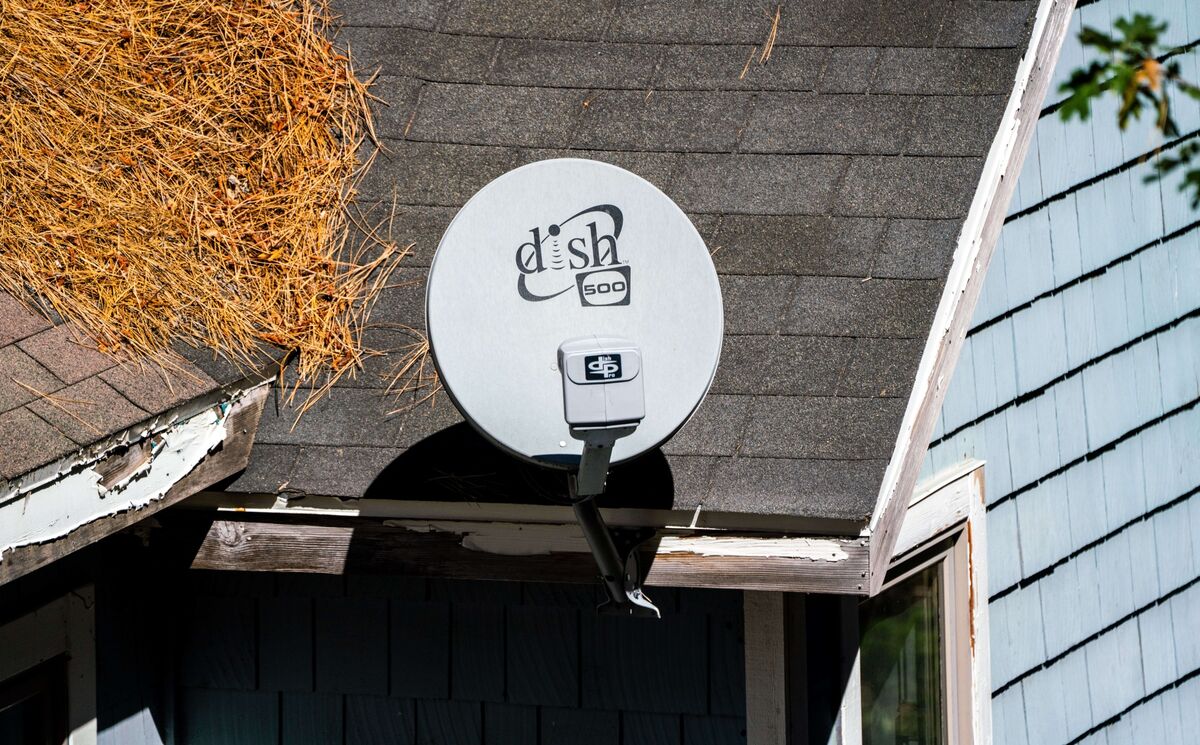 bloomberg.com - Rob Golum - Dish TV Service Says Gray Media Cut Off Stations in 113 Markets