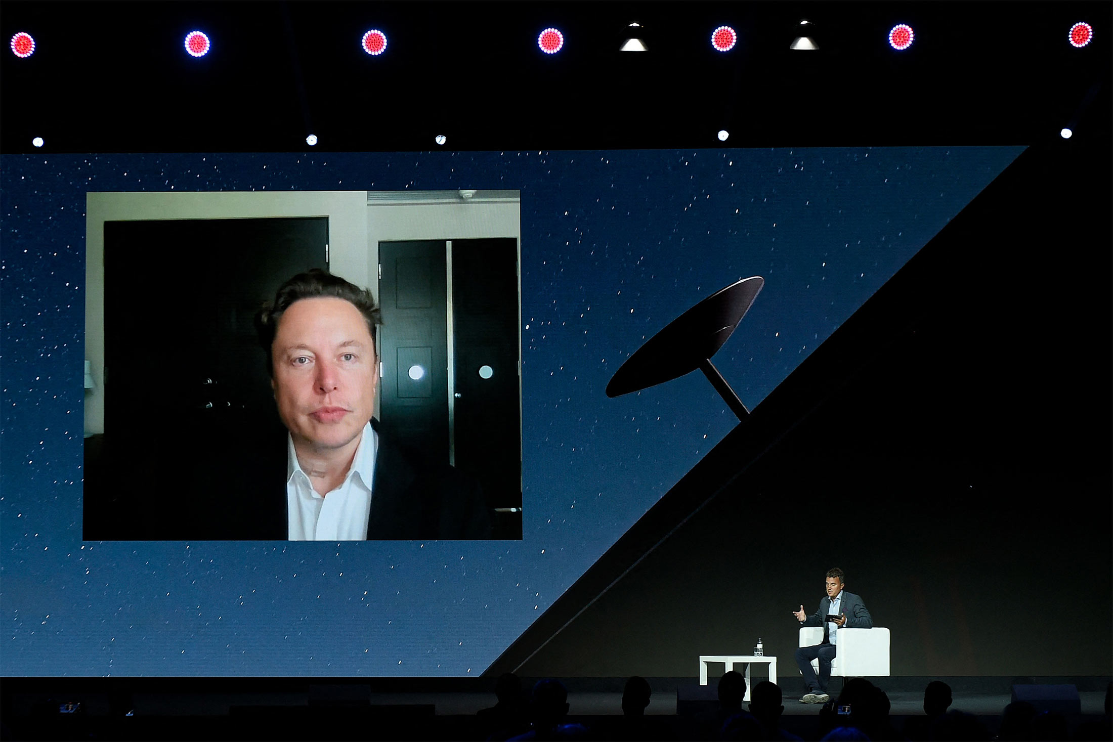 Elon Musk’s Starlink to Deliver Internet to 500,000 Users Within Weeks