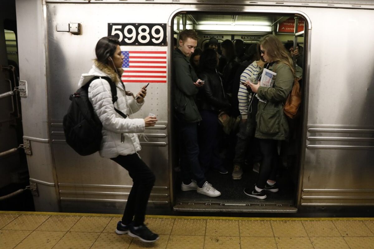 Lab Report: Why New York's Subway Keeps Breaking - Bloomberg