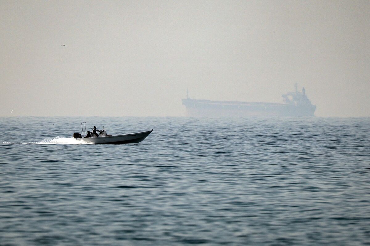 Trump Warns Iran Against Laying Mines in the Strait of Hormuz