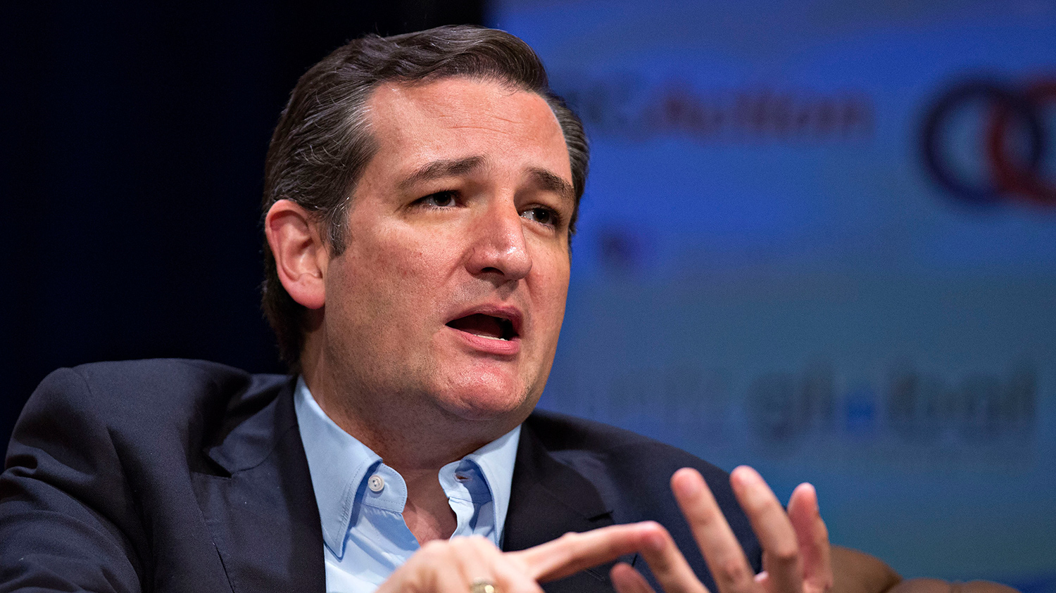 Ted Cruz Looks for His Iowa Moment Bloomberg