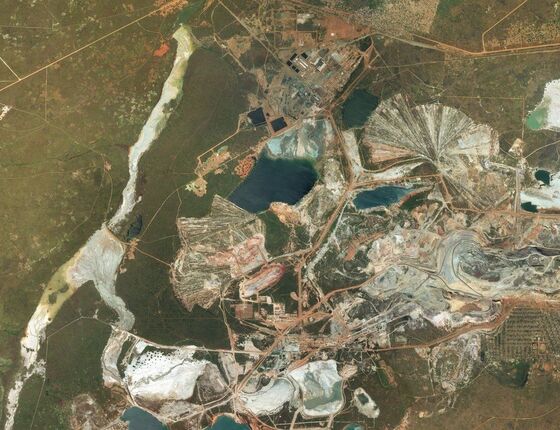 Death Toll at Glencore’s Mine Puts Spotlight on Illegal Mining