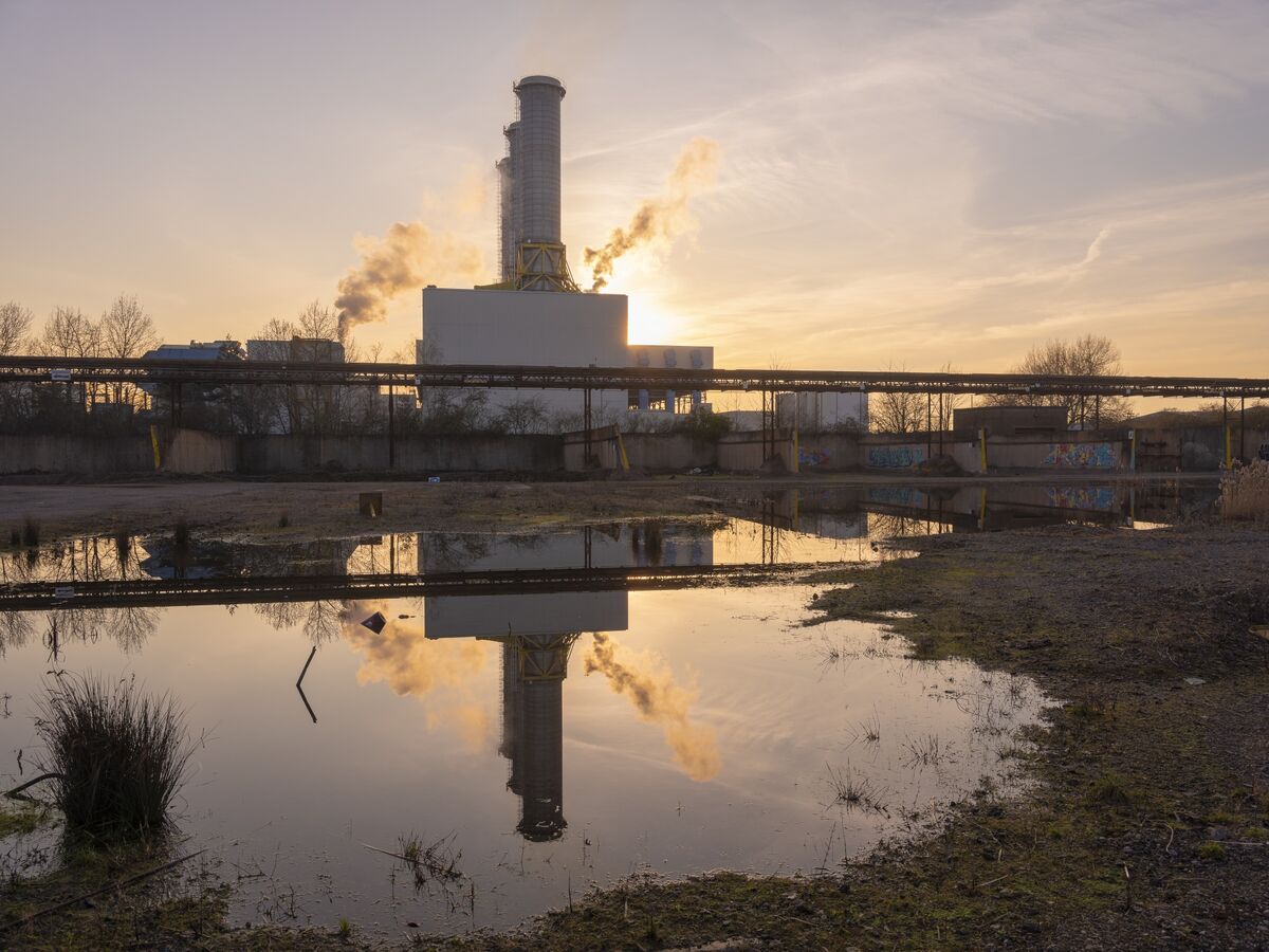 Thousands of UK Firms Fear Energy Bills Will Drive Them Under - Bloomberg