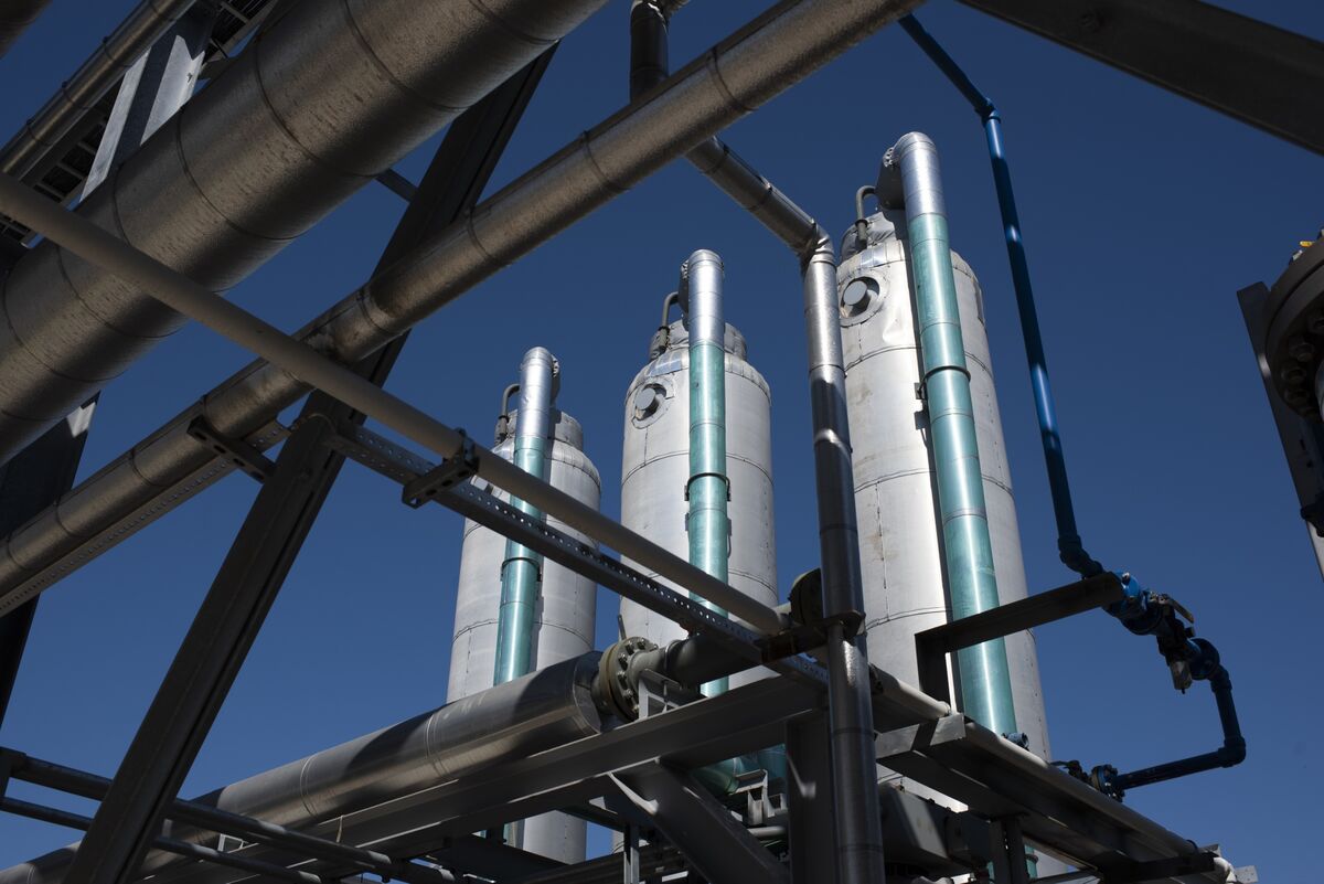 bloomberg.com - Julian Hast - US Natural Gas Futures Soar Above $6 for First Time Since 2022