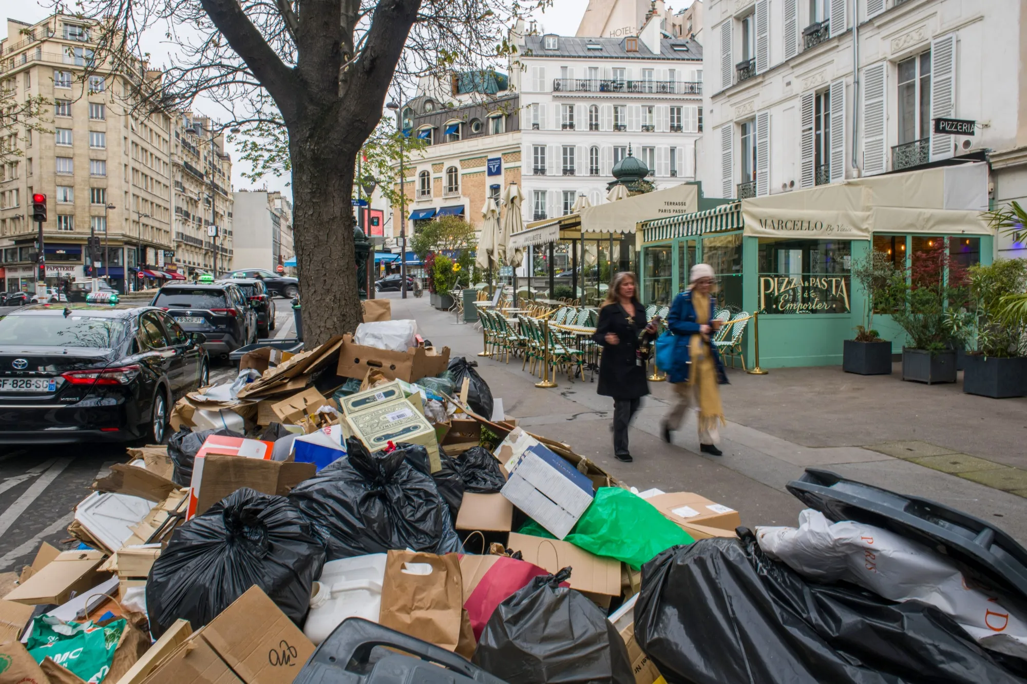 Uncollected garbage in central Paris.