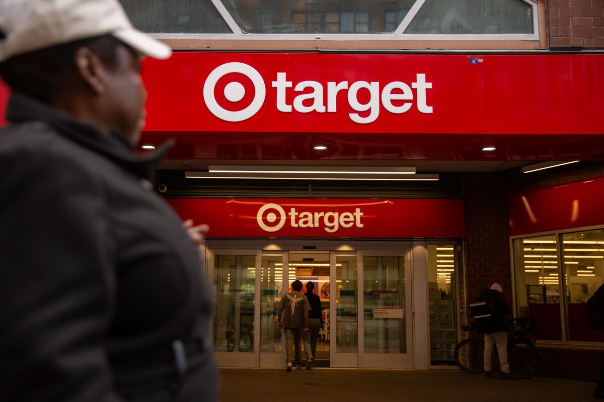 Target (TGT) Reports Earnings Miss, Sales In Line With Estimates ...