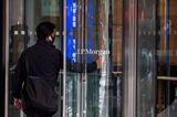 JPMorgan Trading-Floor Staff Return To Office