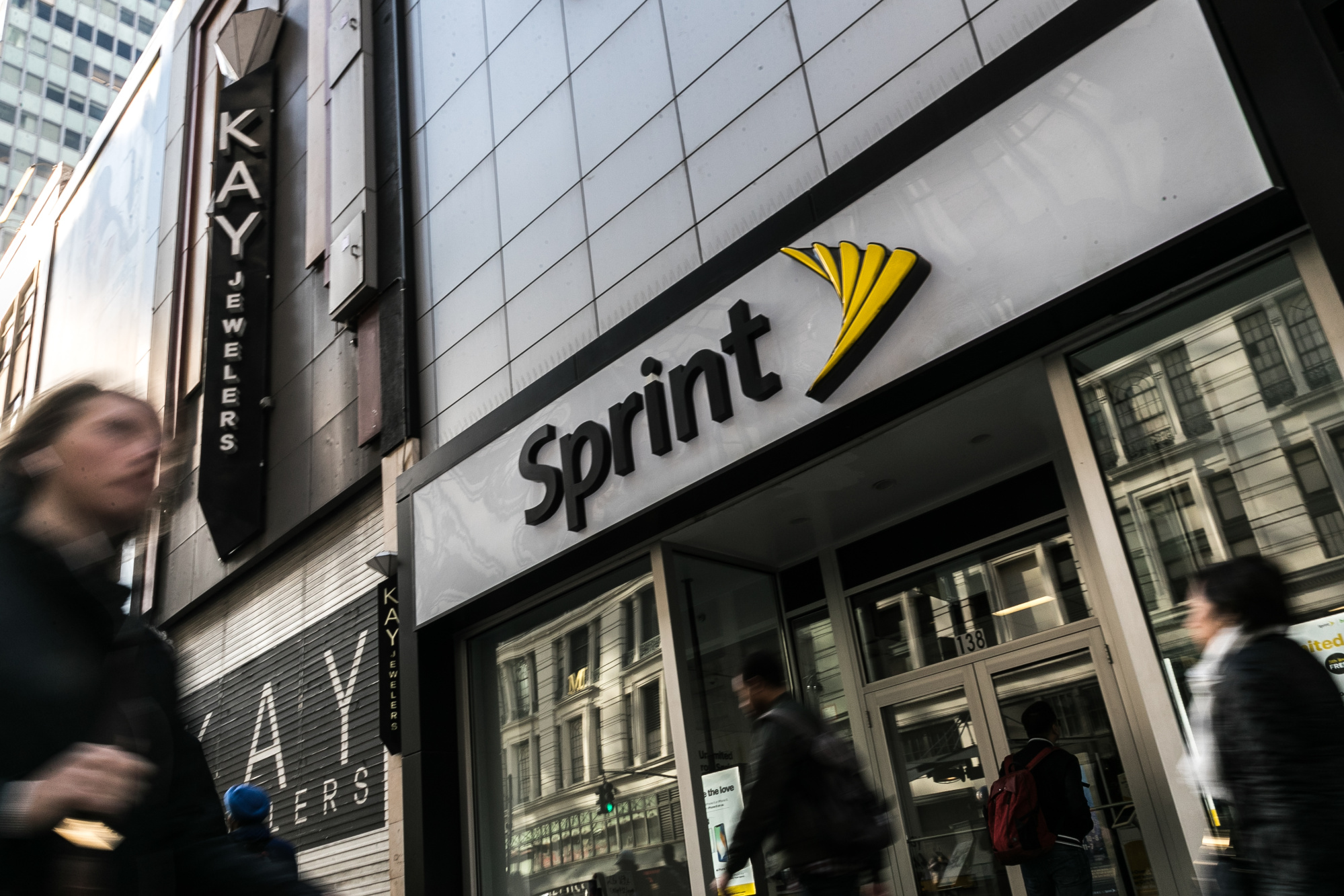 Sprint Merger With T Mobile Will Hurt Customers Economist Says Bloomberg