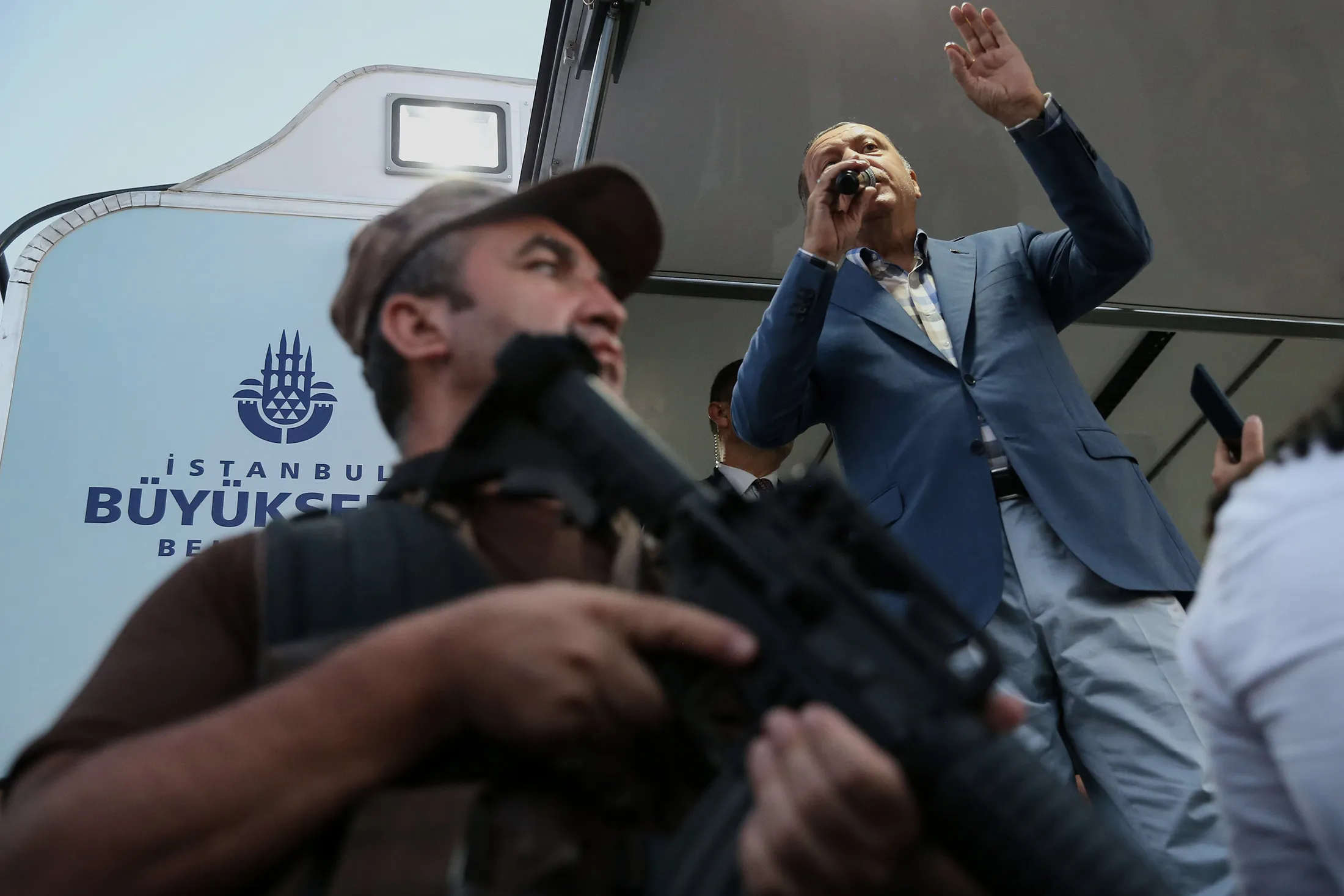 Turkish President Recep Tayyip Erdogan delivers a speech following the failed coup attempt at his residence at Kisikli Neighborhood in Istanbul, Turkey on July 16, 2016.
