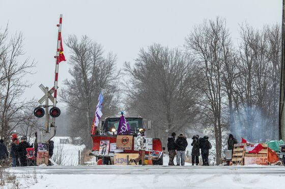 CP Rail Caught in Crosshairs With New Blockade: Protest Update