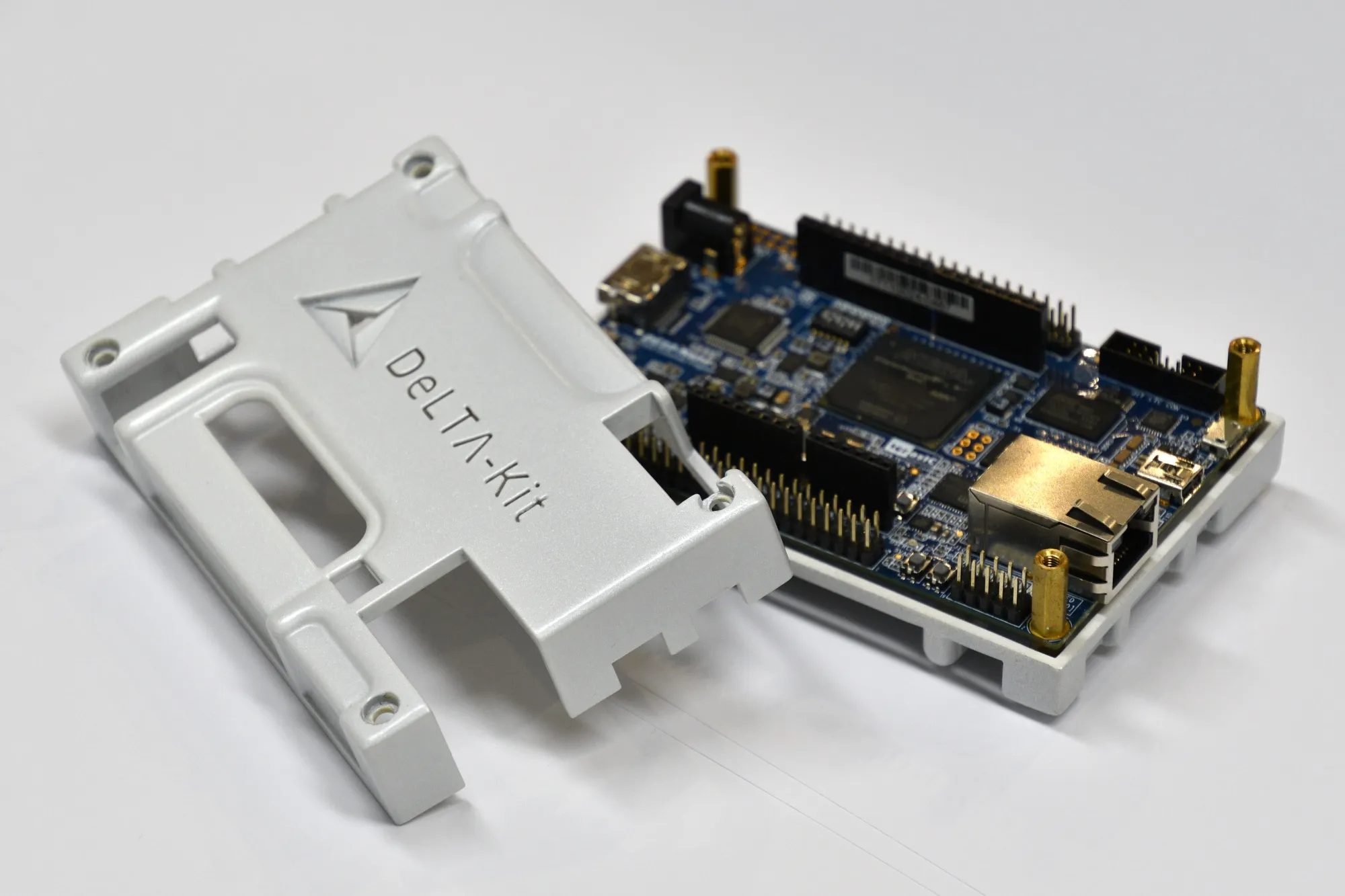 DE10-Nano is part of LeapMind’s ’edge computing.’