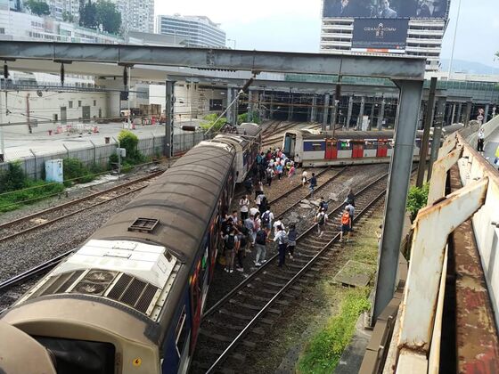 MTR Train Derails in Hong Kong, Causing Injuries, TVB Reports