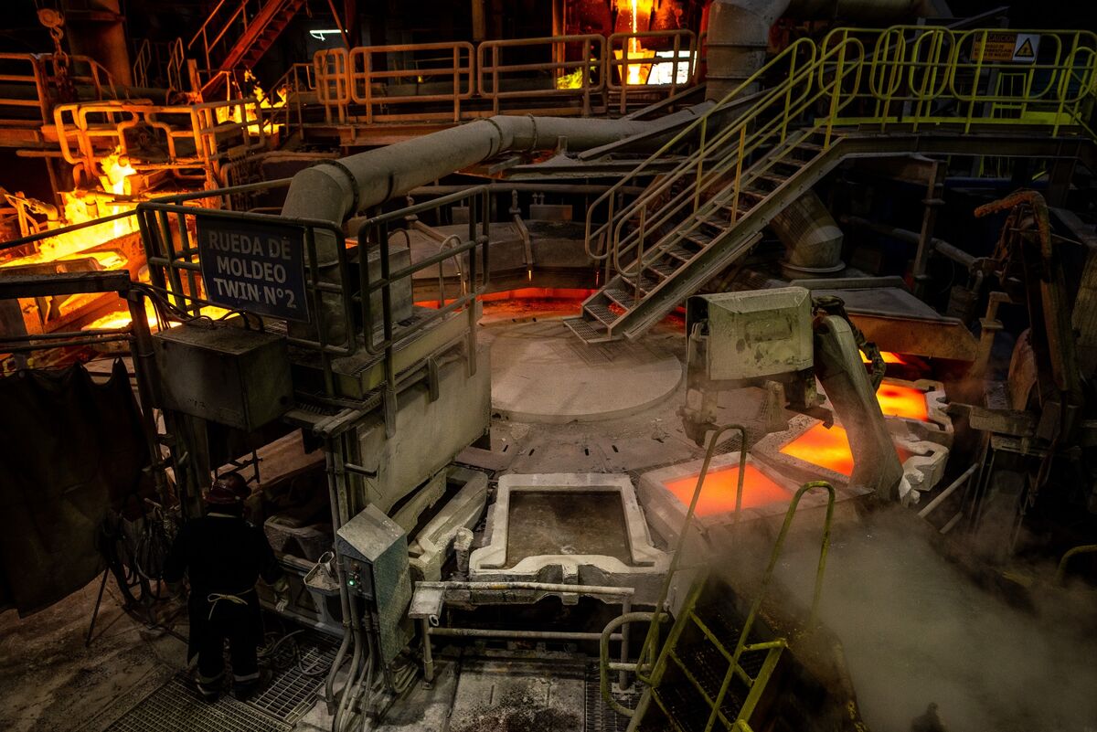 bloomberg.com - James Attwood - Chile's Copper Industry Eyes Double-Digit Growth After Reforms