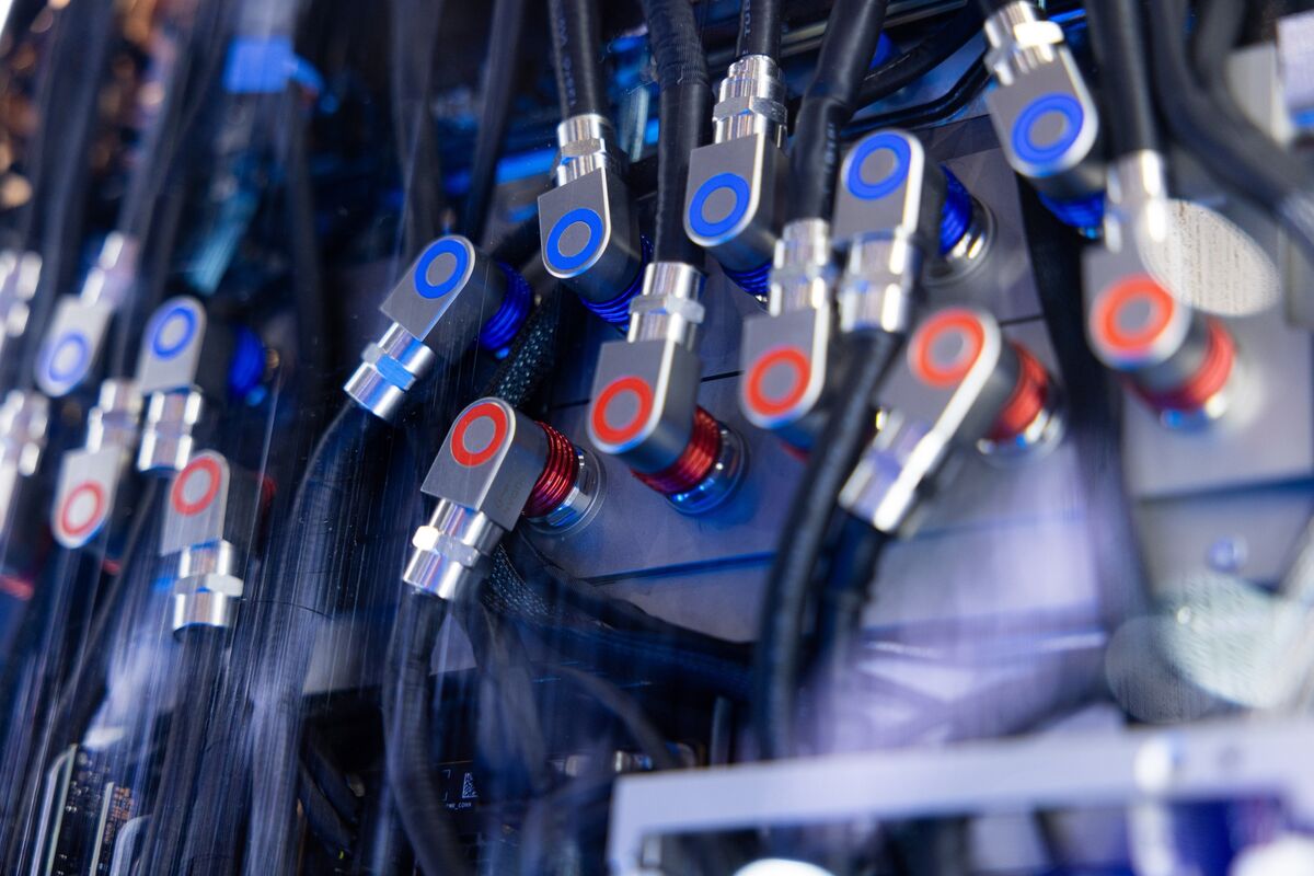 🟪"Massimizzare le Prestazioni: Lo Switch per Data Center che Potenzia i Processori Nvidia"