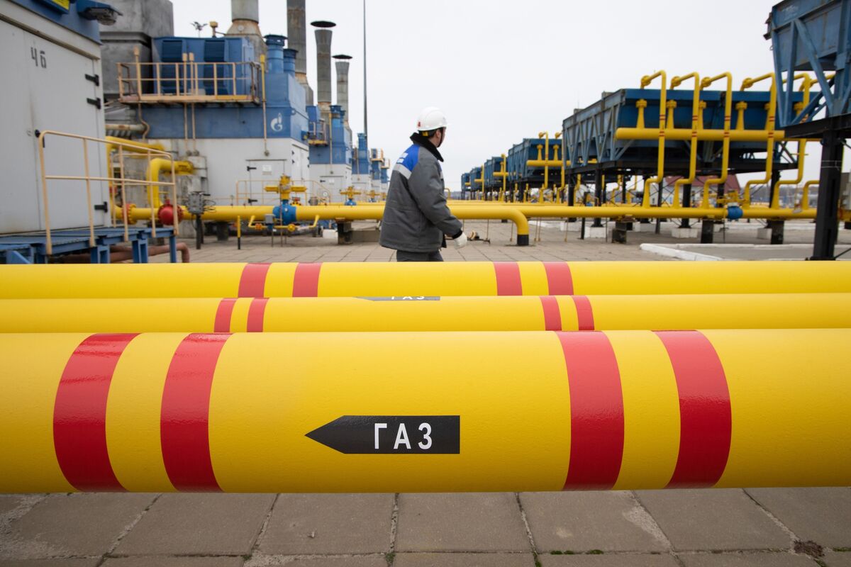 European Gas Swings With Clock Ticking for Transit Deal Expiry