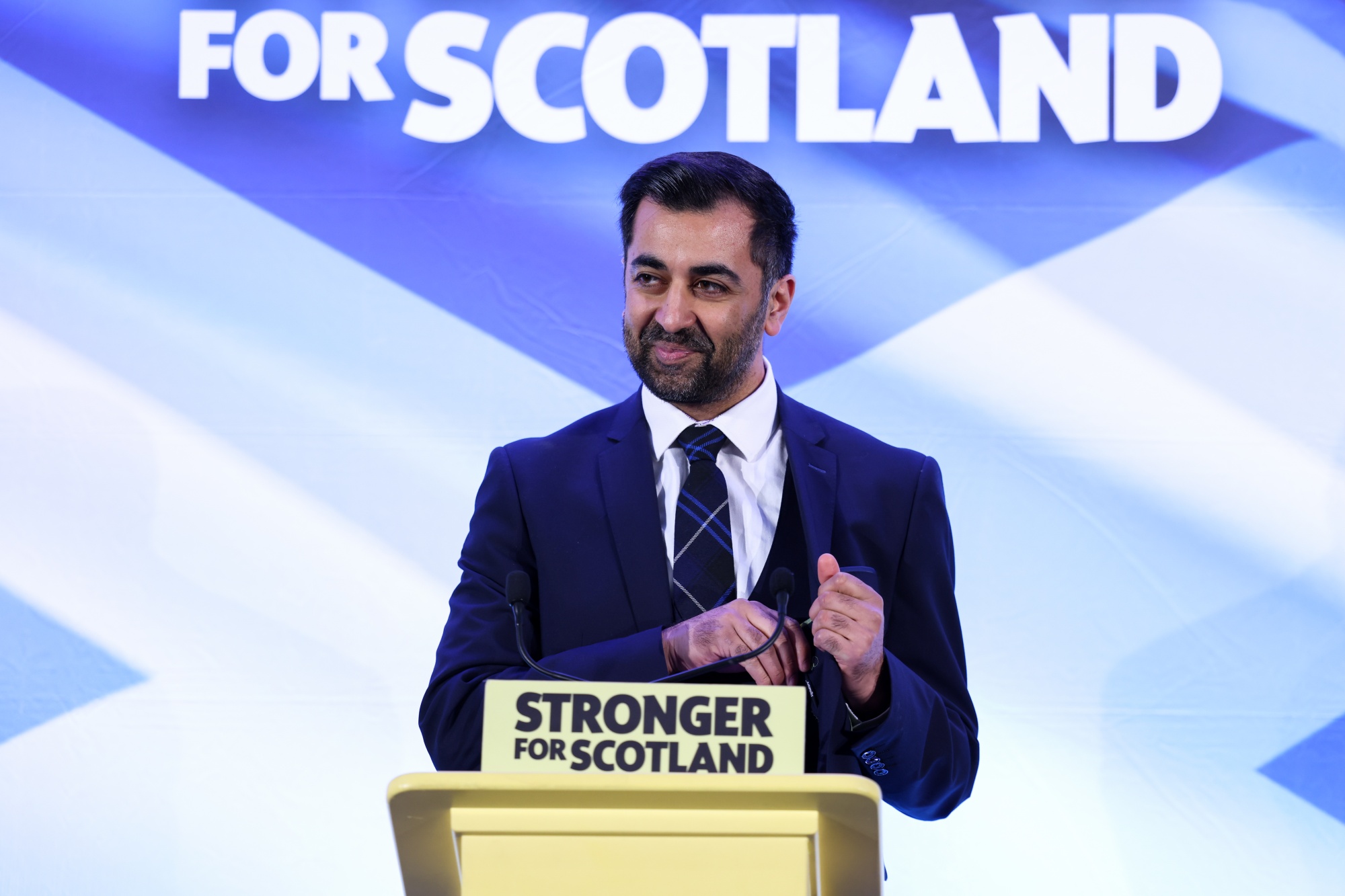 Top 65+ imagen humza yousaf background - Thpthoanghoatham.edu.vn