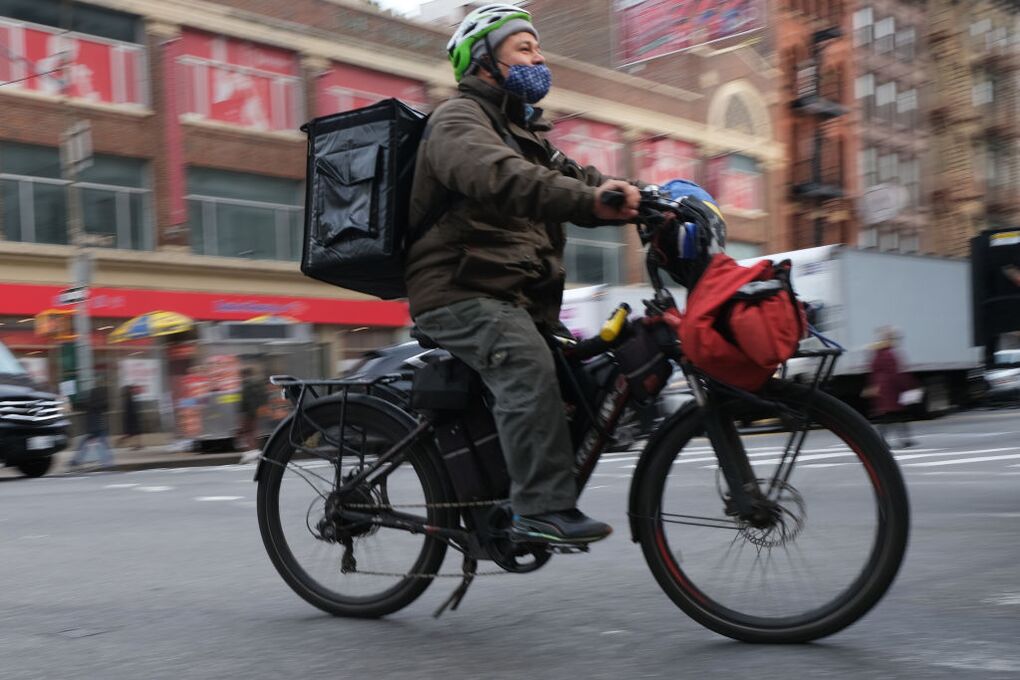 Delivery Drivers For Uber DoorDash See New Pay Protections In 2024   1020x680 