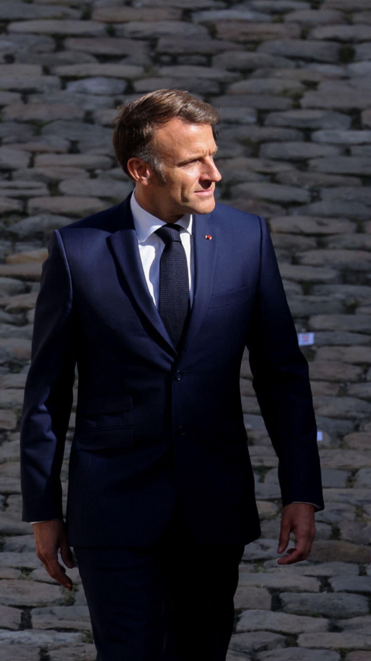 Macron Searches for a New Prime Minister After Government Collapse Macron Searches for a New Prime Minister After Government Collapse