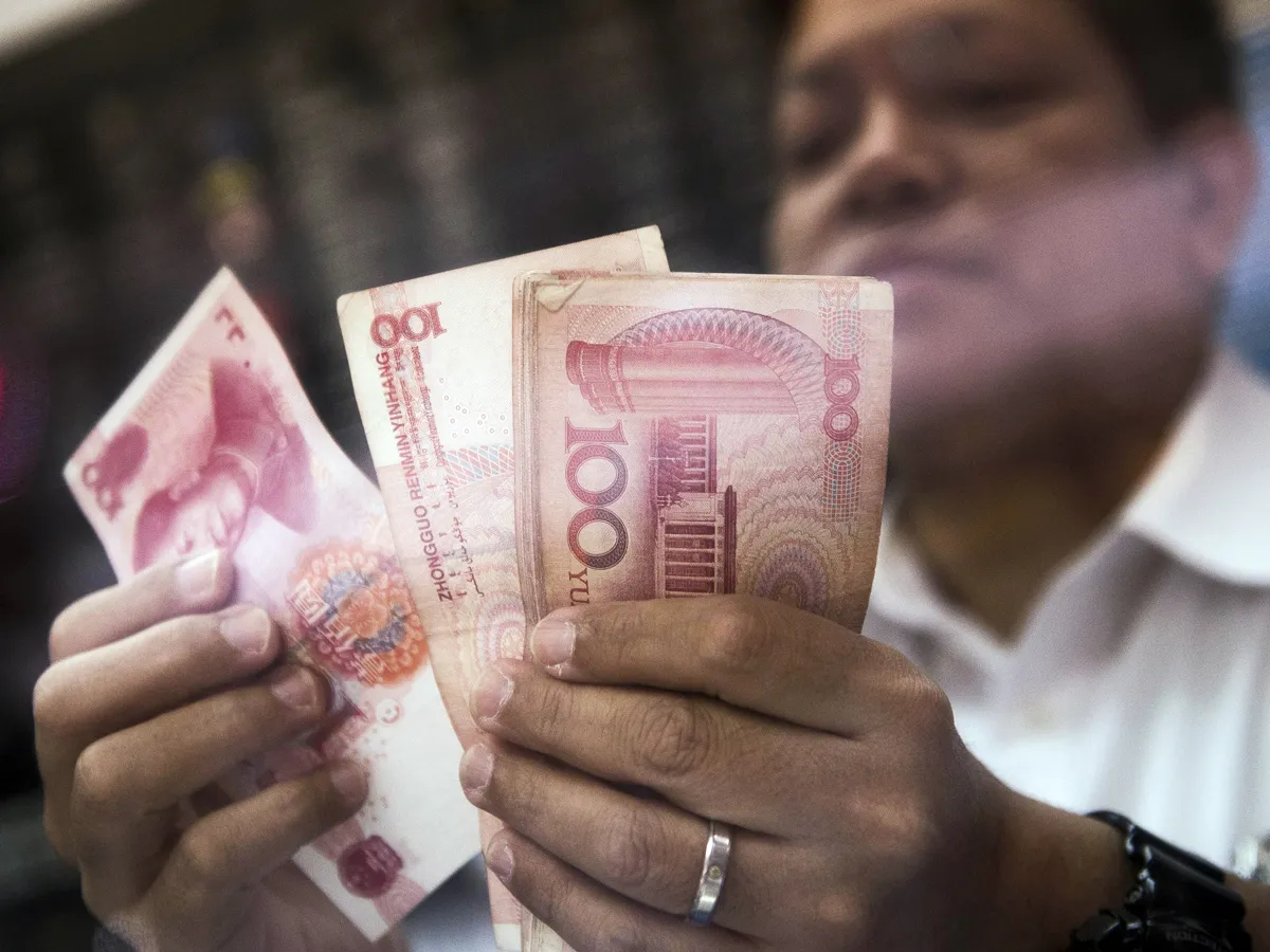 Currency Exchanges As China Steps Up Yuan Intervention