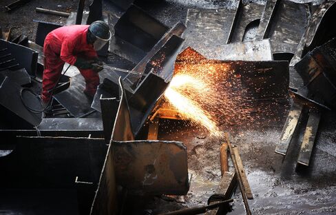 Ship Demolitions Seen Above 1985 Record Amid Plunging Returns