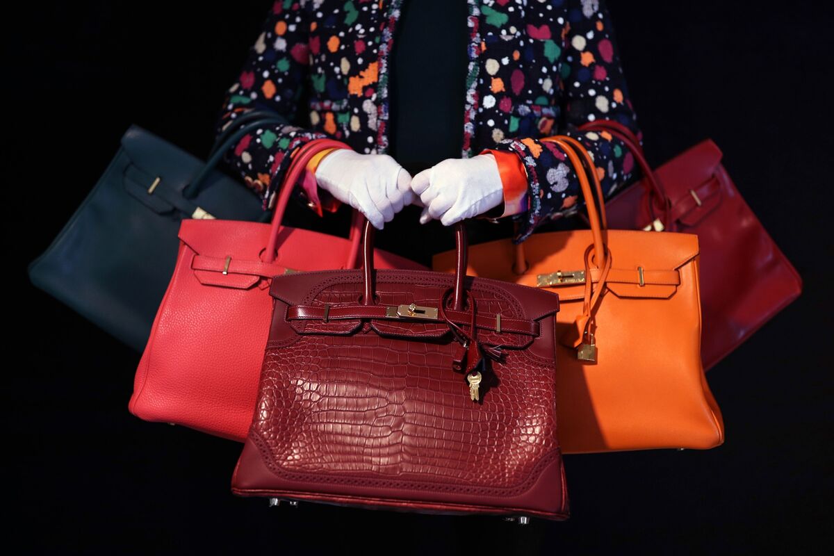 Hermès Executive Gifts Shares to Children