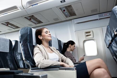 FAA to Airplane Passengers: Play All the Uninterrupted Candy Crush You Want