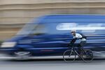 Watch that lorry! London cyclists have a far lower fatal crash rate than those in most U.S. cities. 
