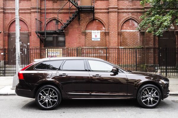 Volvo V90 Cross Country Review Perfect Marriage Of Wagon And Suv The 55 300 V90 Cross Country Is Heightened Version Of 49 950 Wagon
