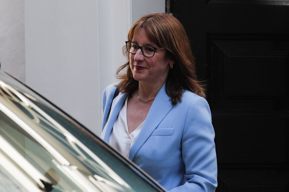 UK Posts Highest April Budget Deficit Since the Pandemic