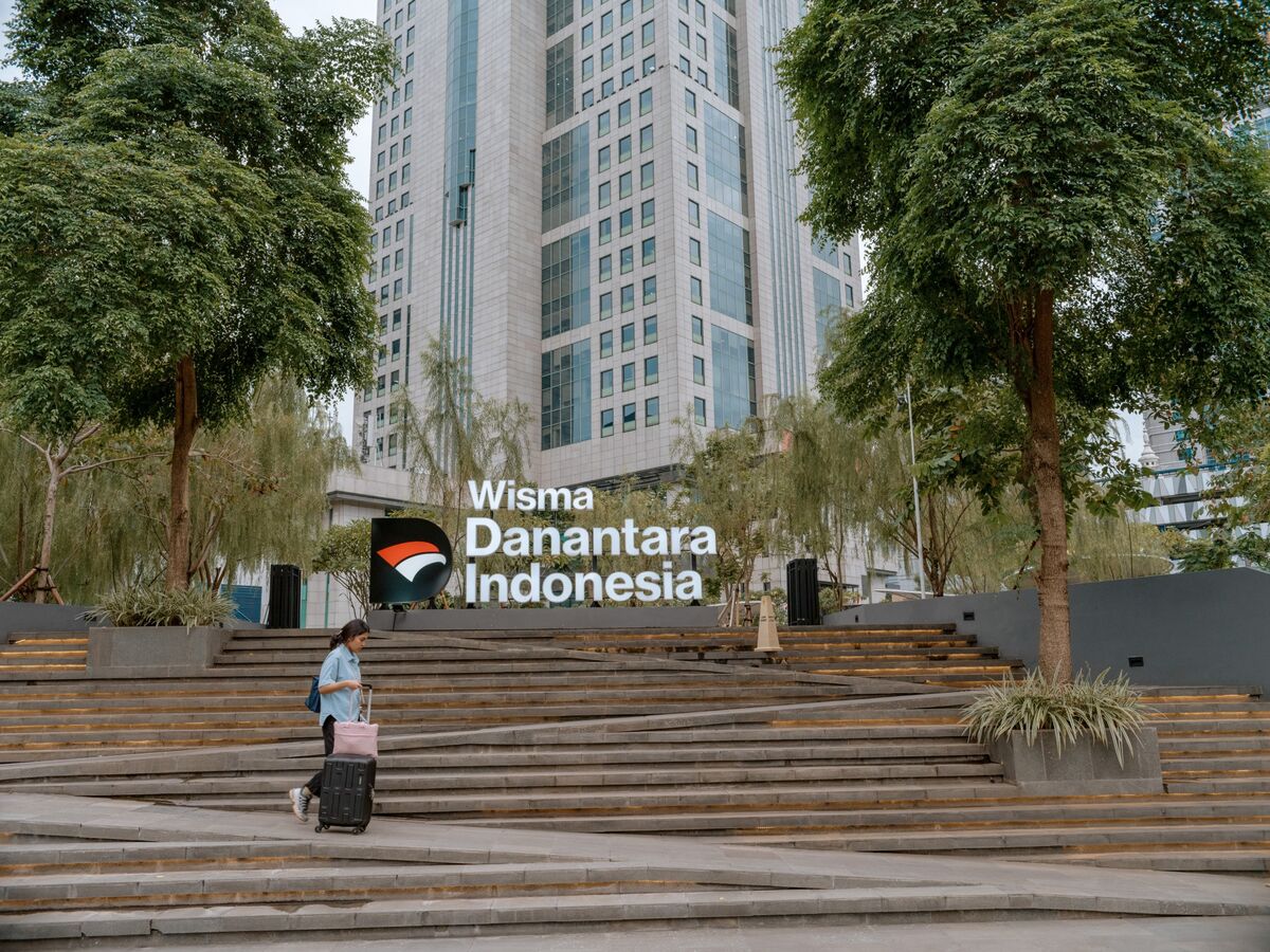 Danantara Dollar Debt Plan Grapples With Global Bond Volatility