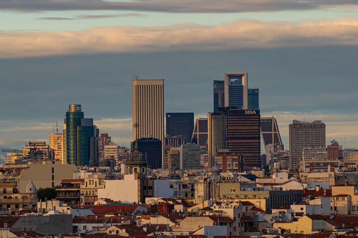 Twinco Capital Raises $190 Million for Supply-Chain Financing