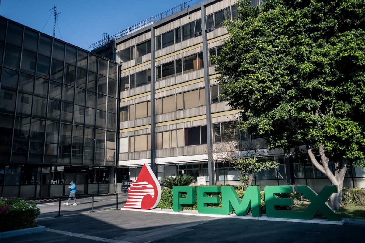 bloomberg.com - Scott Squires - Mexico Names New CFO for Embattled Oil Giant Pemex