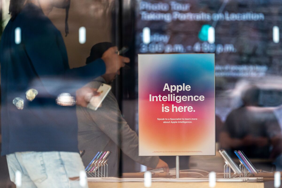 An in-depth look at Apple's AI crisis, as some in Apple's AI division believe that a true conversational "LLM Siri" won't be ready until iOS 20 at best in 2027 (Mark Gurman/Bloomberg)