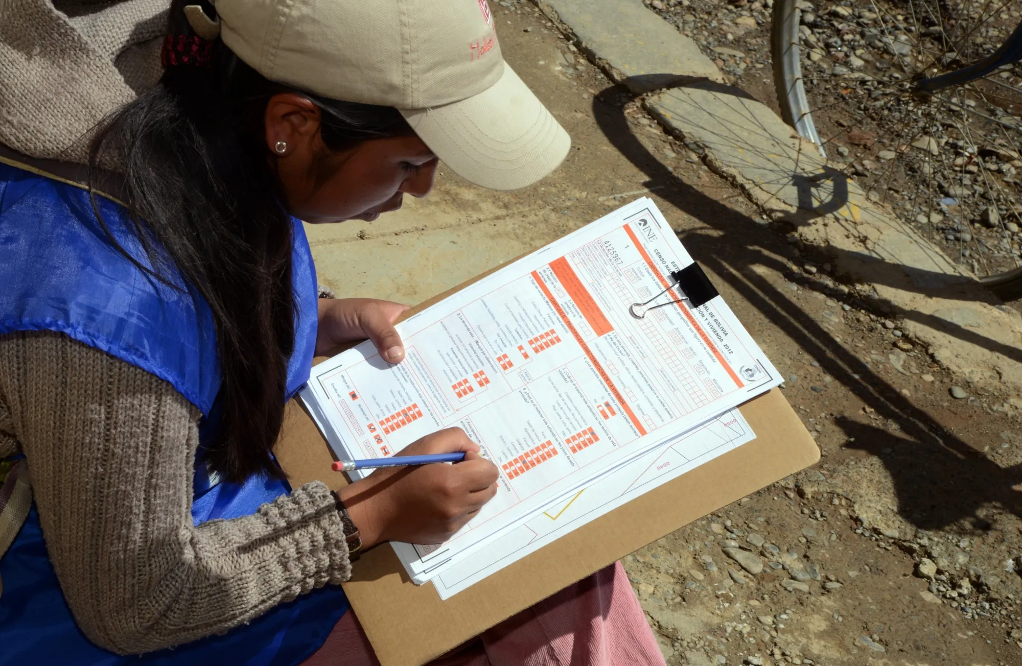 A census enumerator at work during Bolivia’s&nbsp;national census day on November 21, 2012. The planned 2022 census has been delayed until 2024.&nbsp;