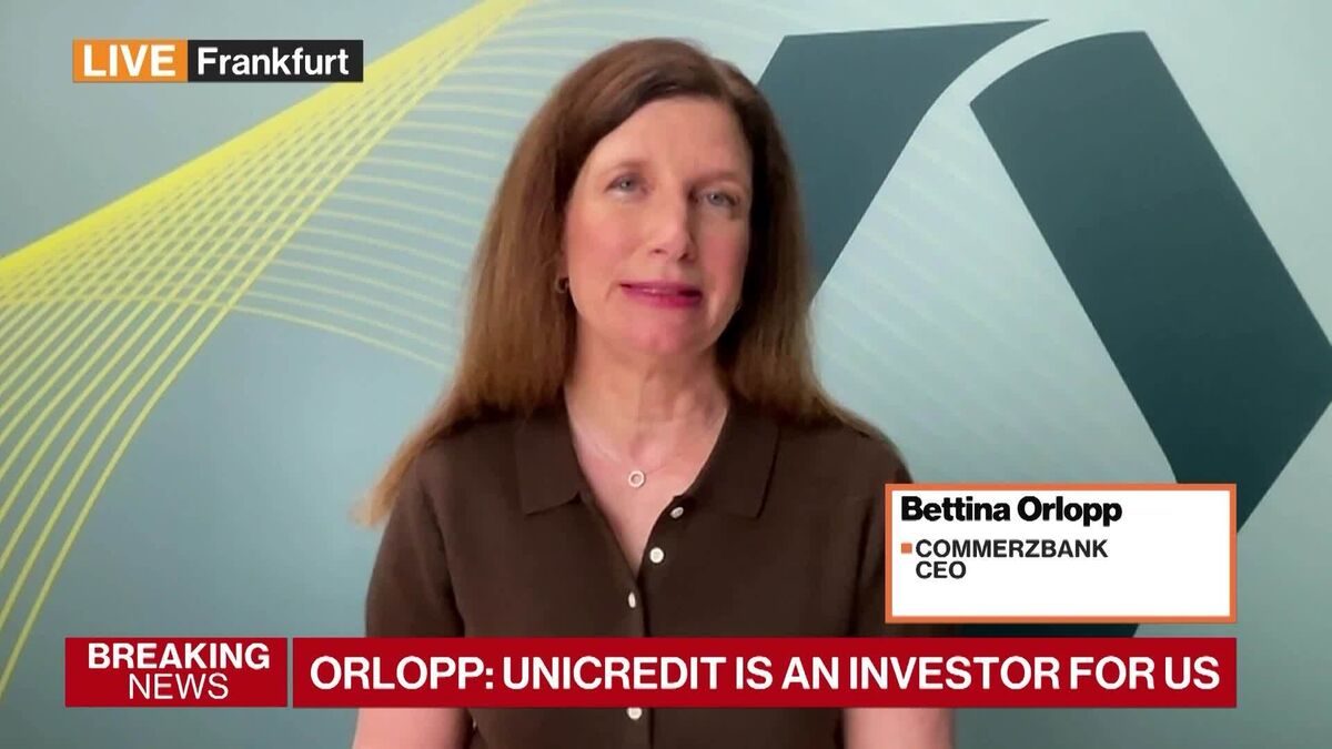 Commerzbank Has Regular Investor Talks With UniCredit