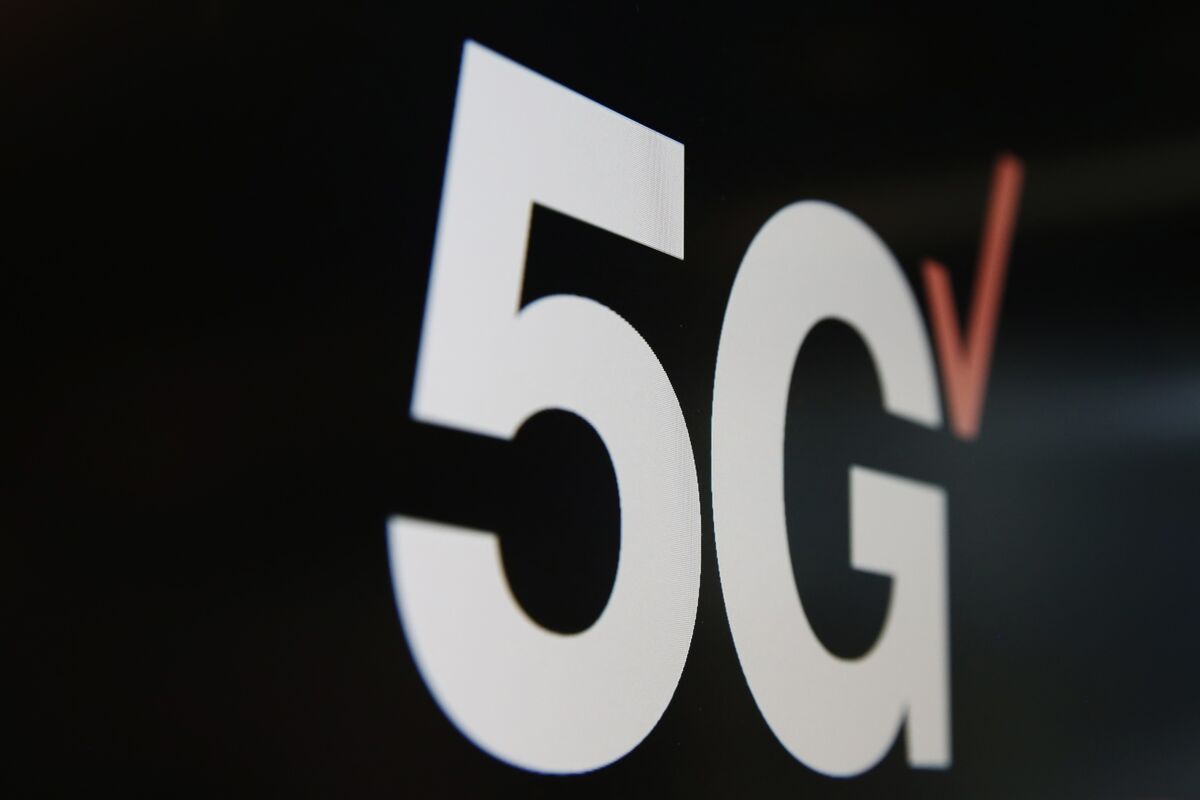 AT&T Verizon pause 5G 