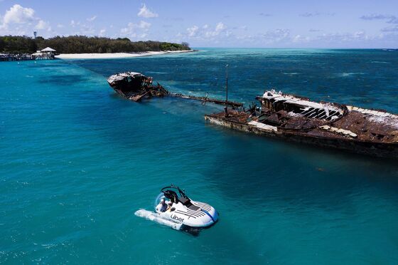 Uber Launches Submarine Rides to Great Barrier Reef