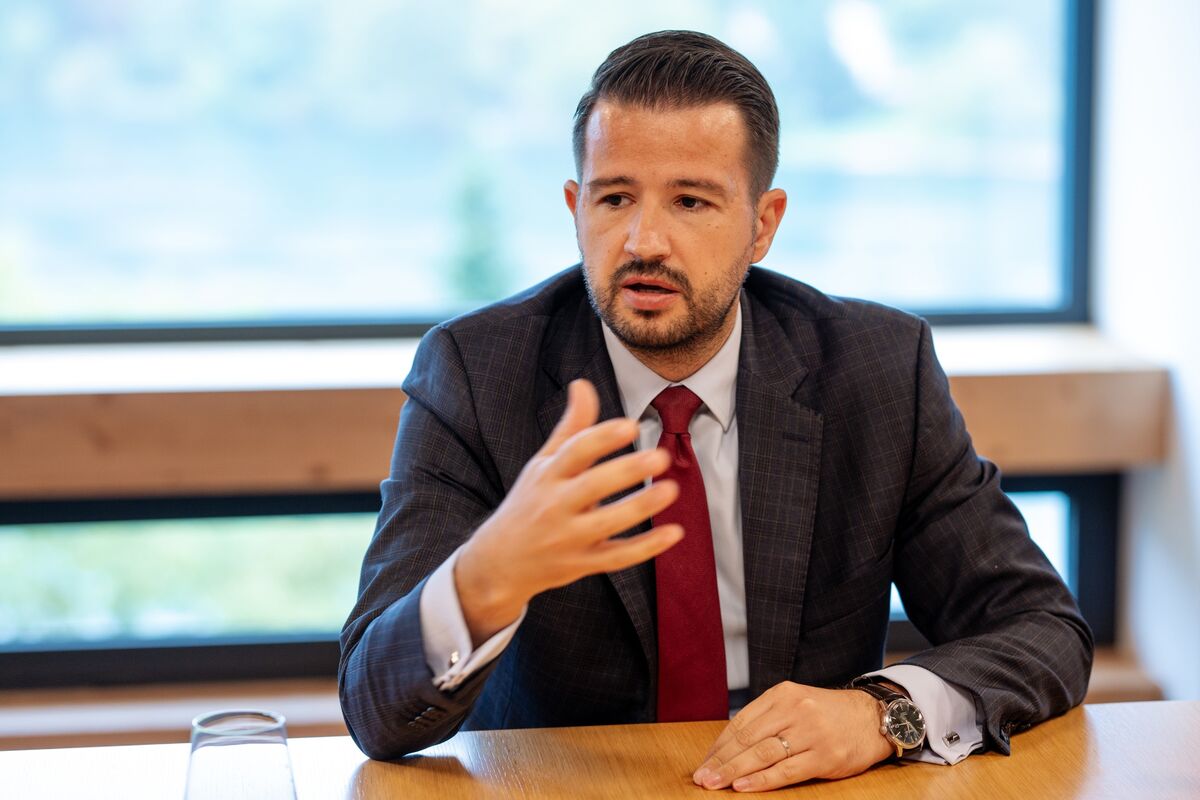 Montenegro’s President Tells Central Bank Chief to Fight Critics