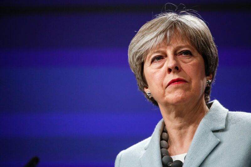 Theresa May afirma que deixará o cargo de Primeira-ministra após a efetivação do #Brexit