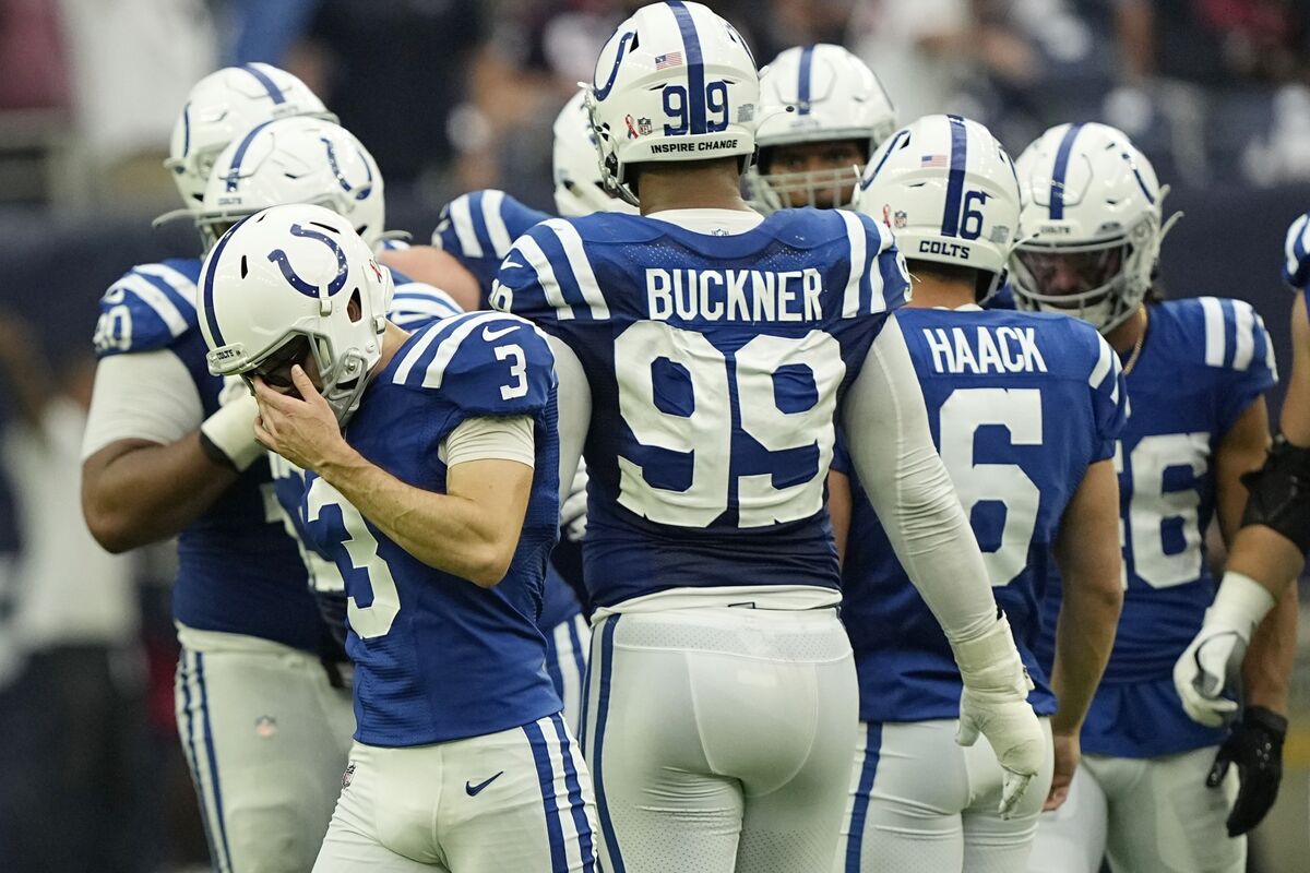 Colts K Rodrigo Blankenship proves athletes are just people too