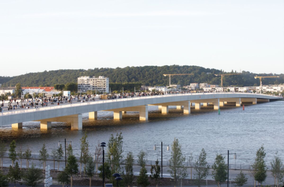 Bordeaux Pont SimoneVeil by Rem Koolhaas OMA Rethinks the Urban Bridge Bloomberg