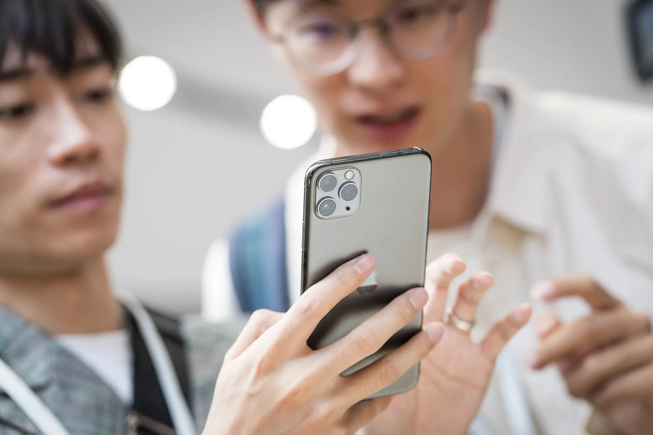 Double-edged device.