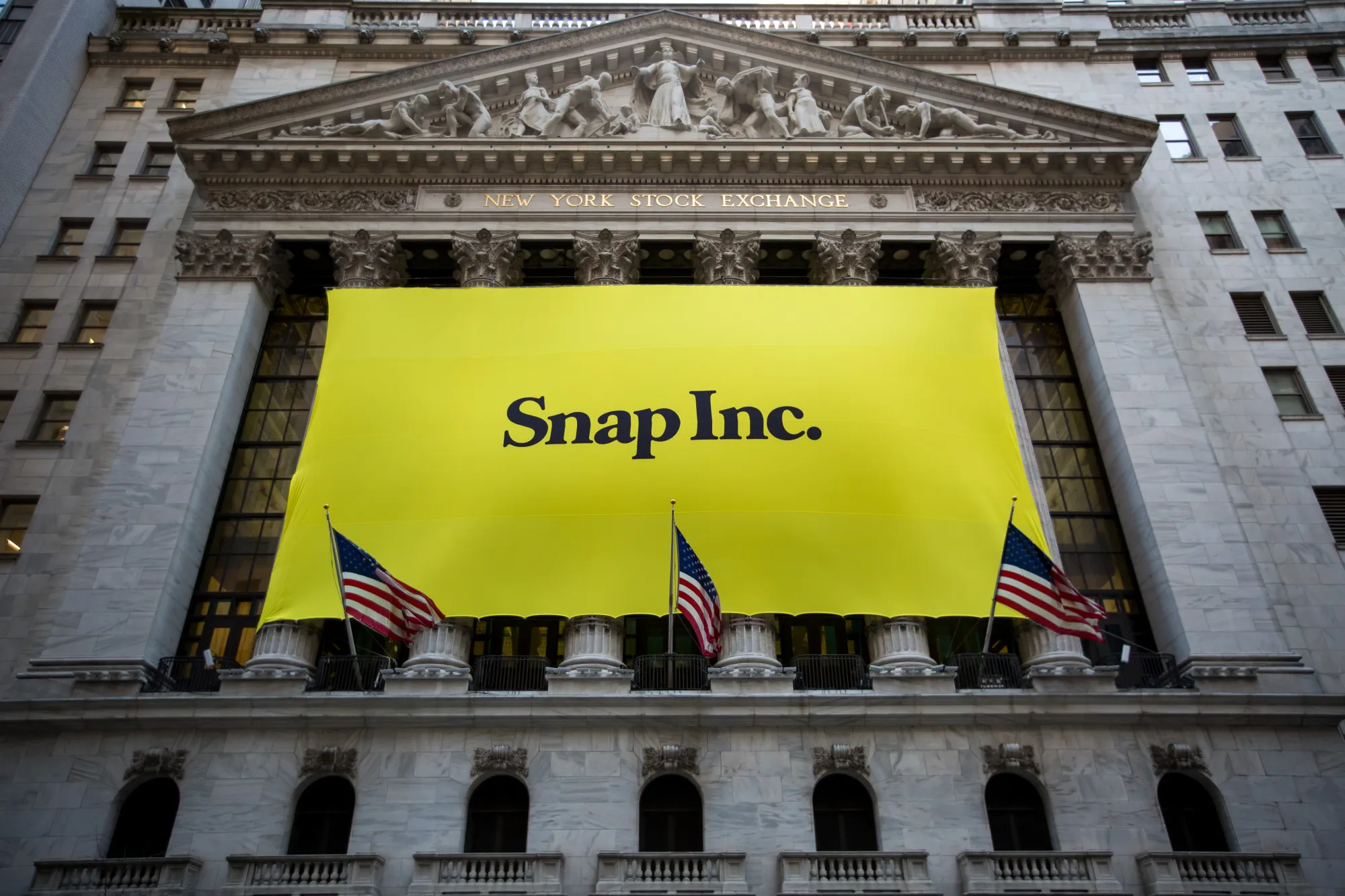 Snap said new advertising formats have attracted more small- and medium-sized marketers to its app.&nbsp;