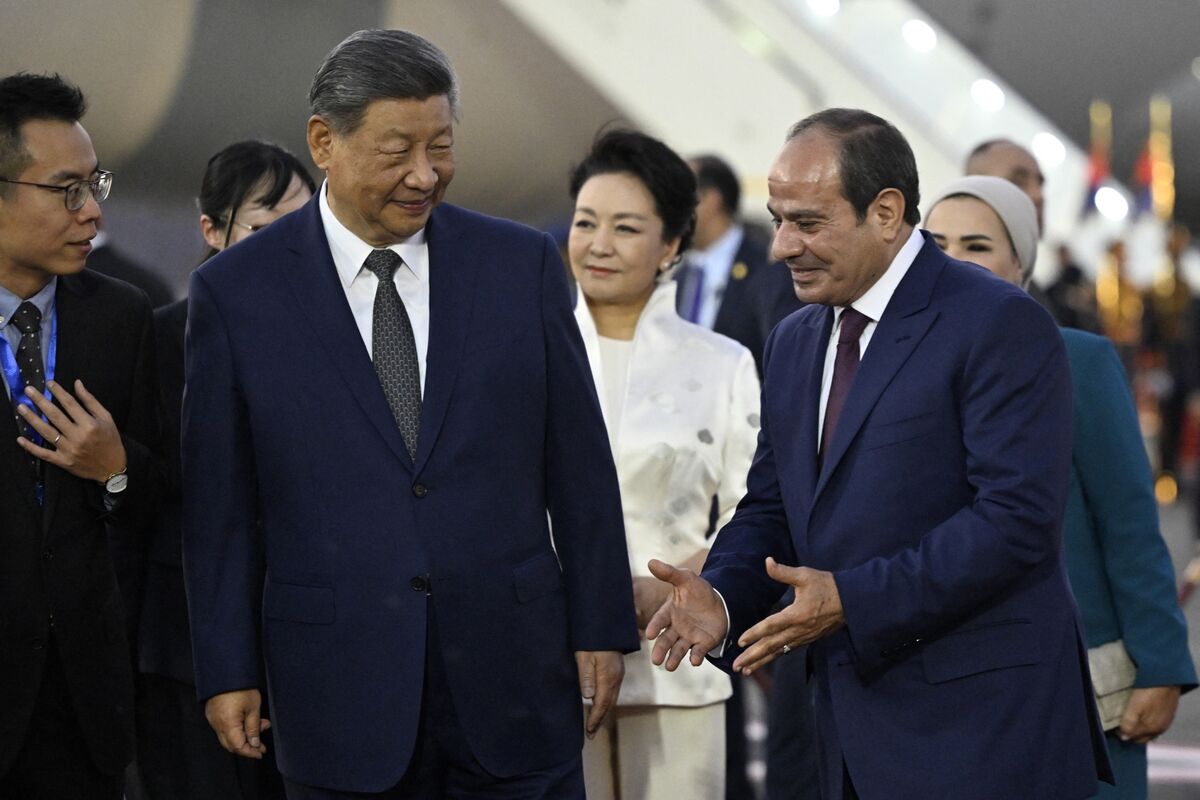 Xi Jinping, visiting Egypt, urged Middle Eastern nations to build a new security order free of external interference; 'people in the Middle East should be masters of their own affairs'