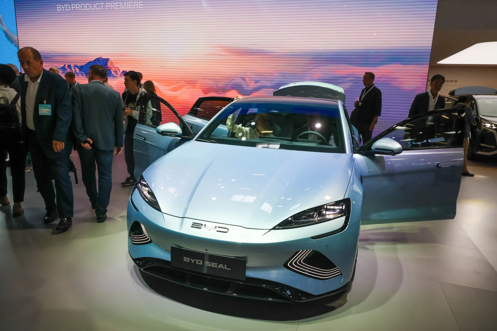 Rise of China s EV Makers Threatens Western Firms UBS Says Bloomberg