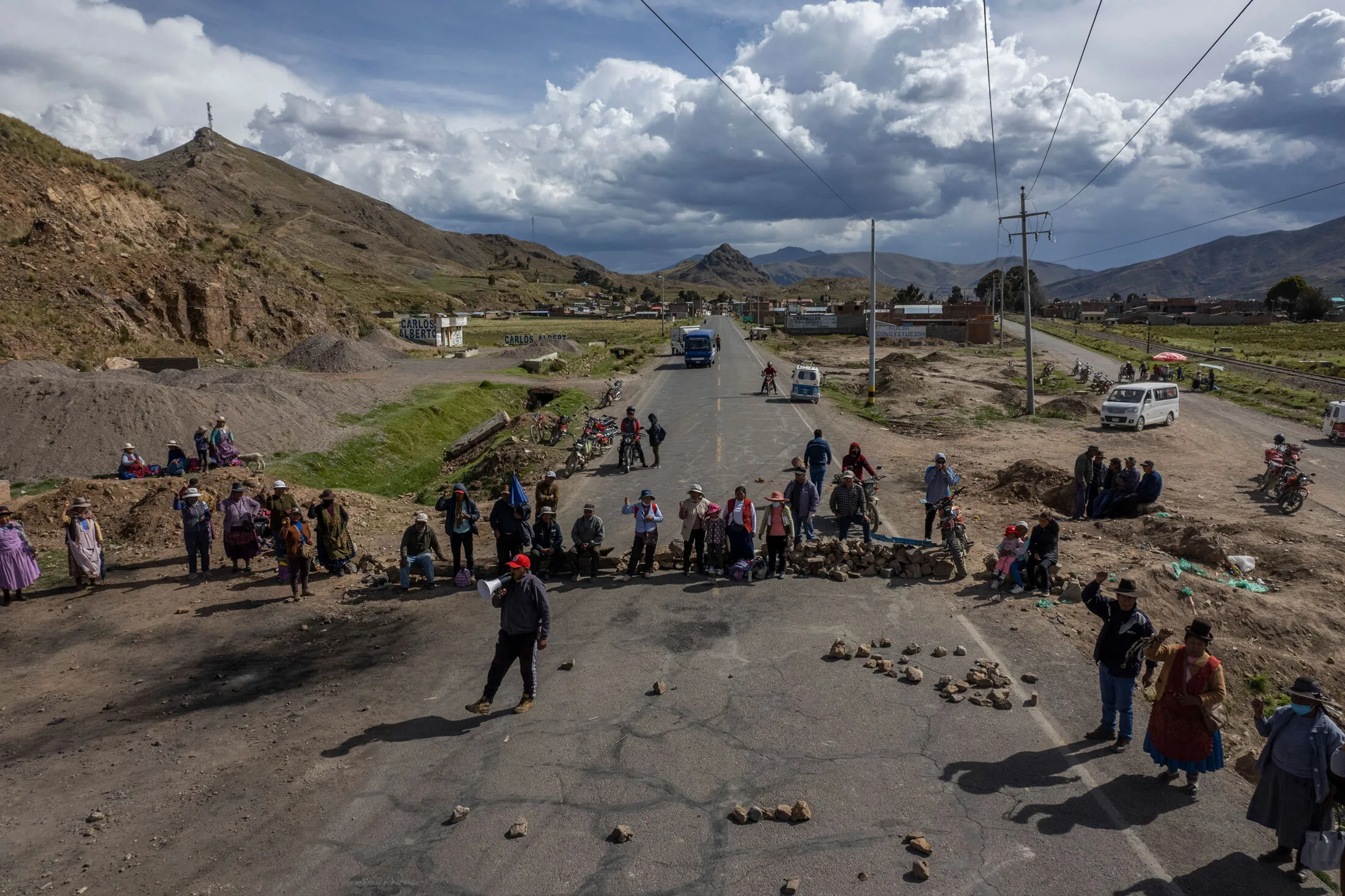 Residents block a highway in Cabanillas&nbsp;in Peru’s Puno region on March 7.