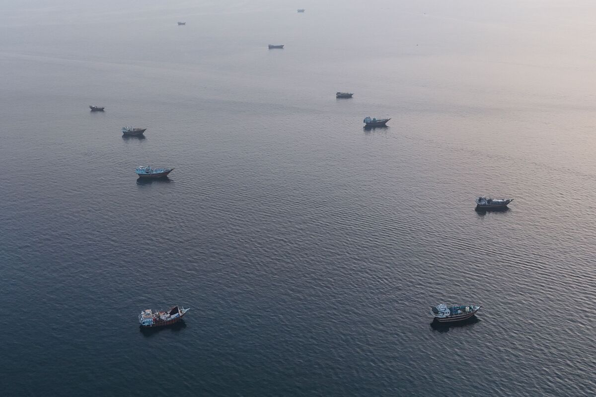 Iran, Oman agree to share Strait of Hormuz revenue, IRGC says; both sides push for wider waterway management deal